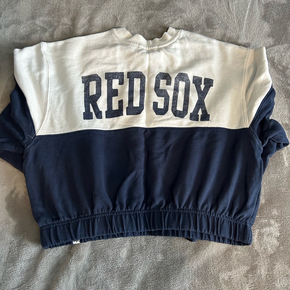 Sweater - Picture 2 of 3